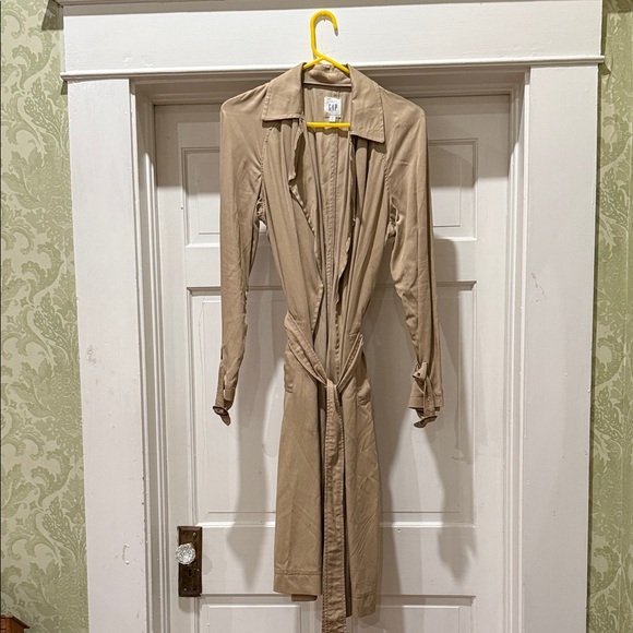 GAP Jackets & Blazers - GAP Tan Trench Coat